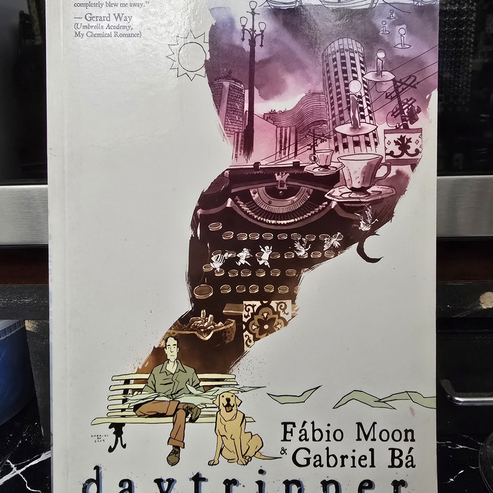 Daytripper by - Illustrated Graphic Novel